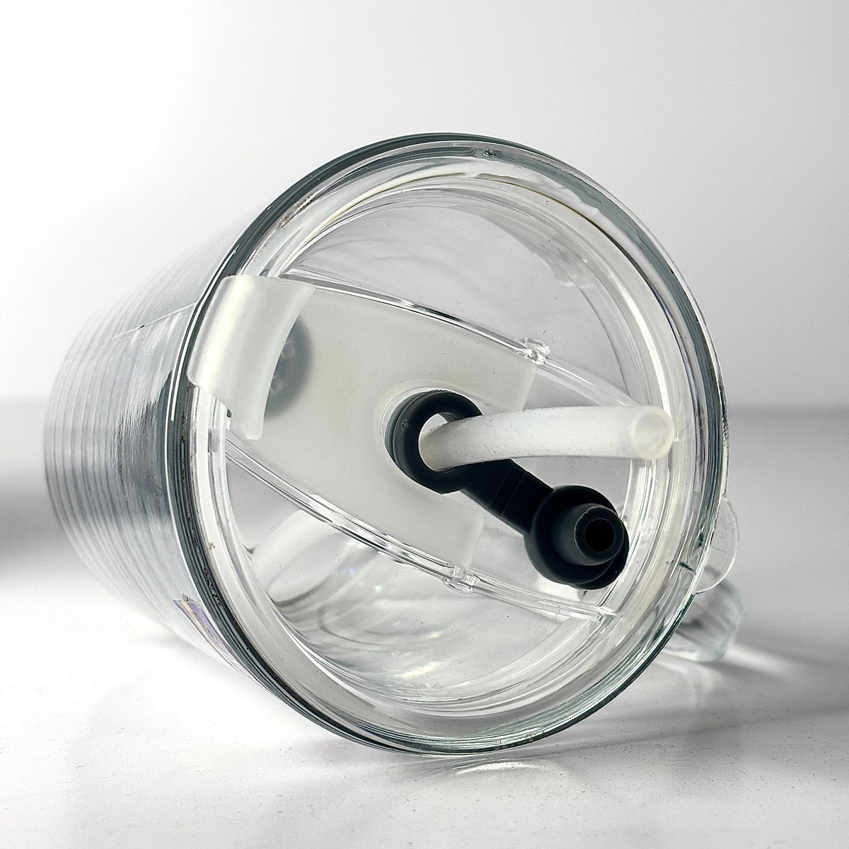 1 pcs Air-tight juice mug with straw & lid