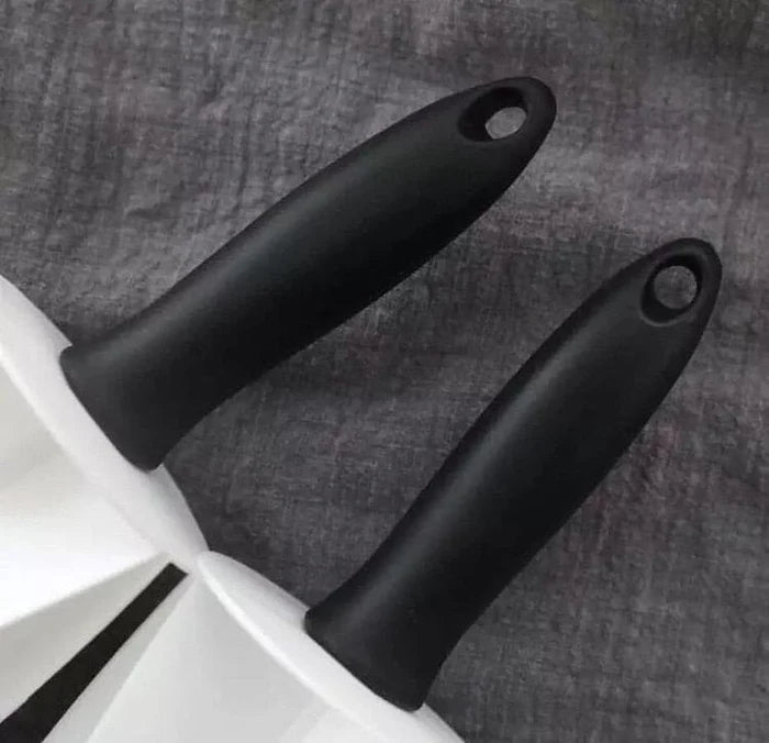 Croissant Cutter – Plastic Dough Rolling & Molding Tool