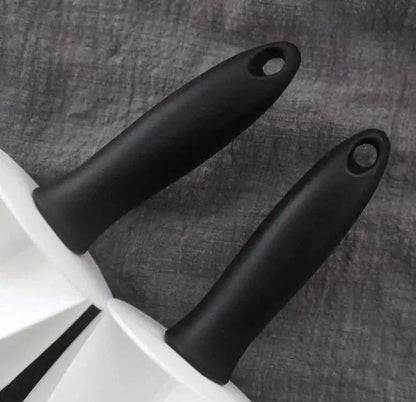 Croissant Cutter – Plastic Dough Rolling & Molding Tool