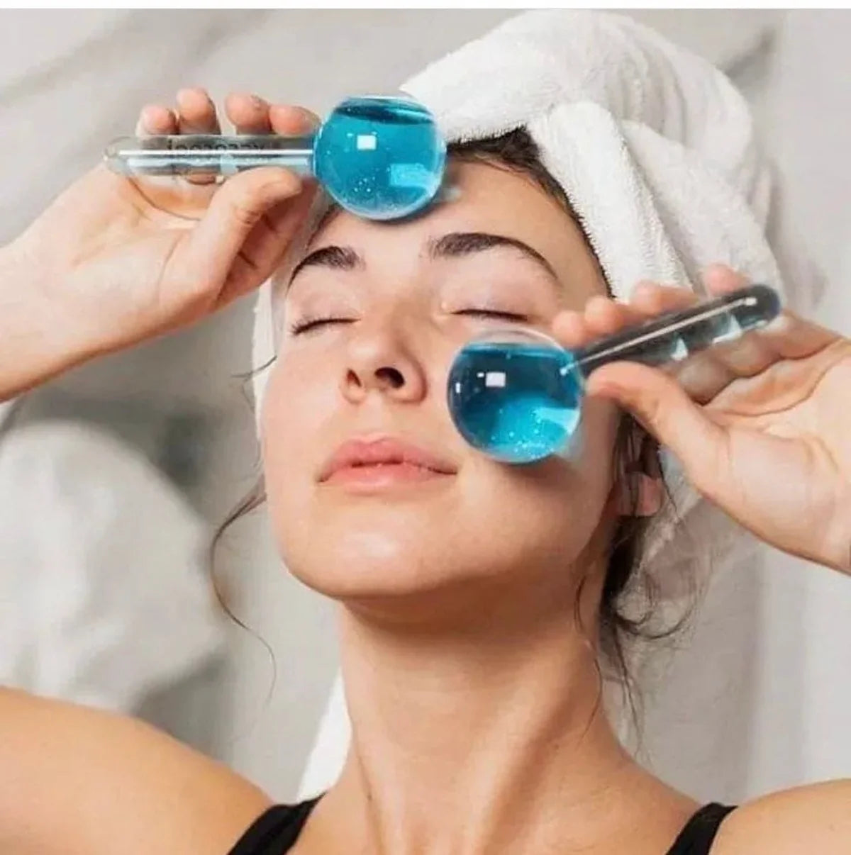Crystal Ice Globes – Cooling Face & Eye Massage Tool (Set of 2)